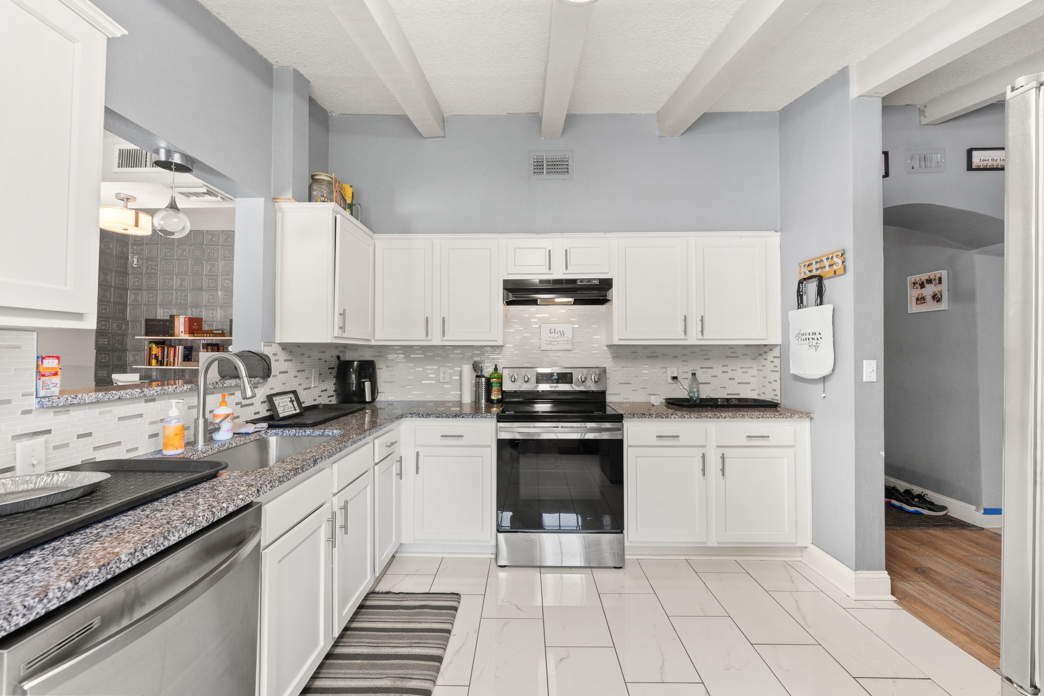 1817 Banbury Road photo 8 of 27