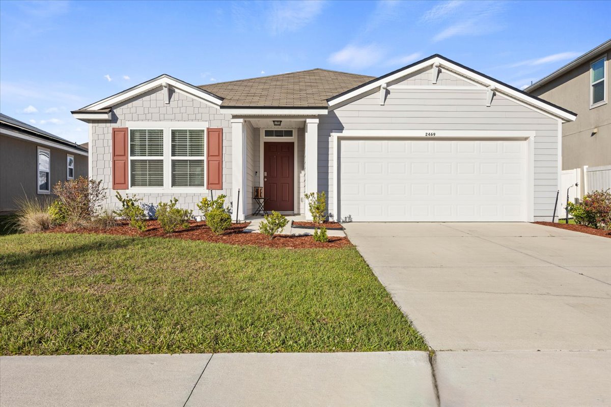 2469 Oak Stream Dr, Green Cove Springs FL, 3 bed 2 bath home in Cross Creek listed by Keneshia Haye