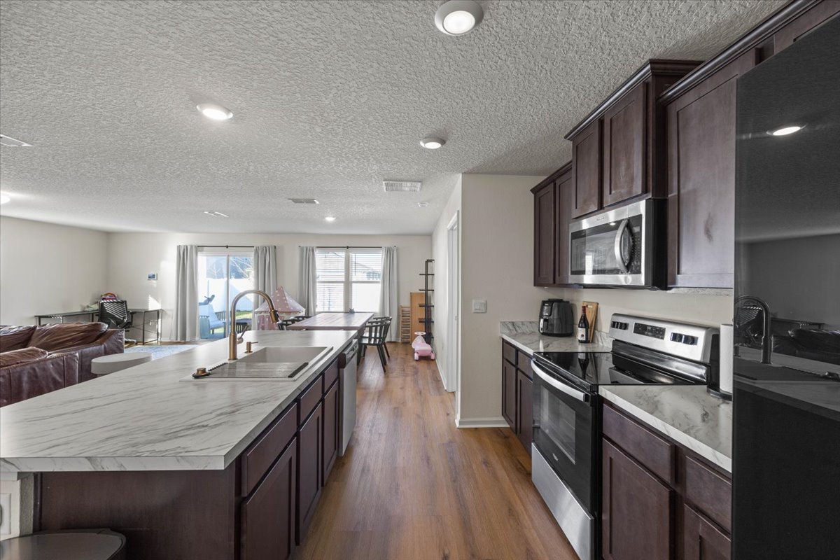 2469 Oak Stream Drive photo 8 of 38