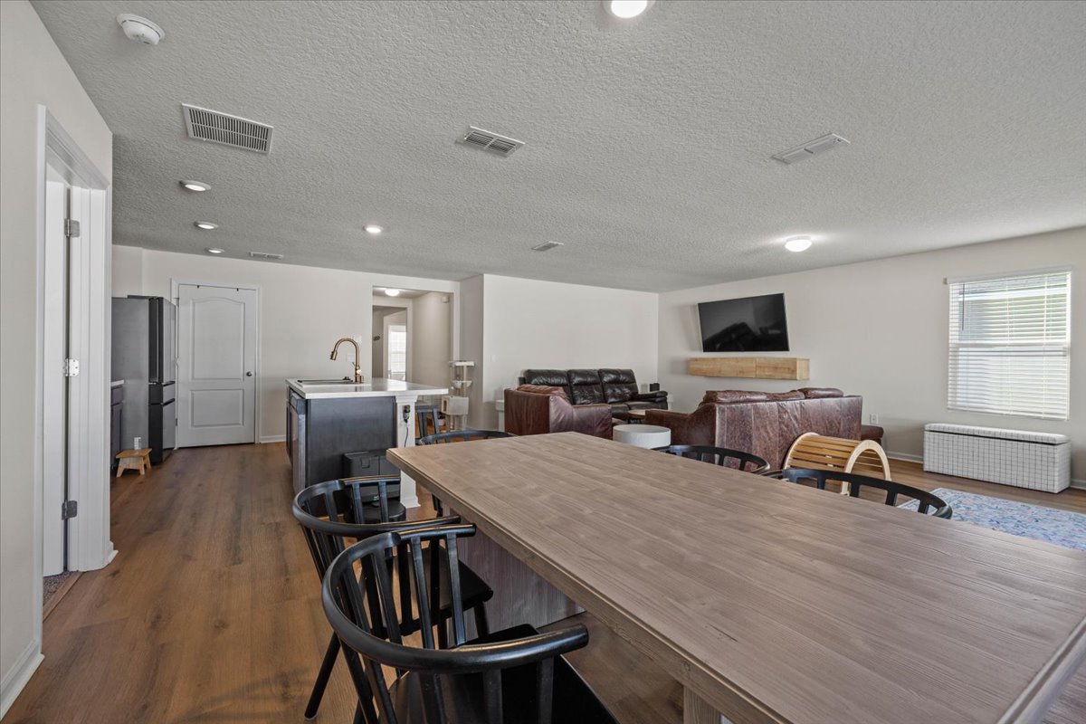 2469 Oak Stream Drive photo 14 of 38