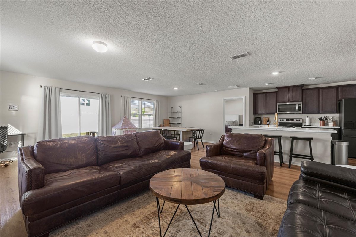 2469 Oak Stream Drive photo 16 of 38